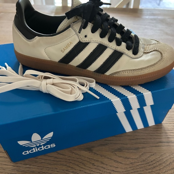adidas Originals Samba OG "Cream White/Core Black/Sand Strata" Women's Shoe - Picture 4 of 9